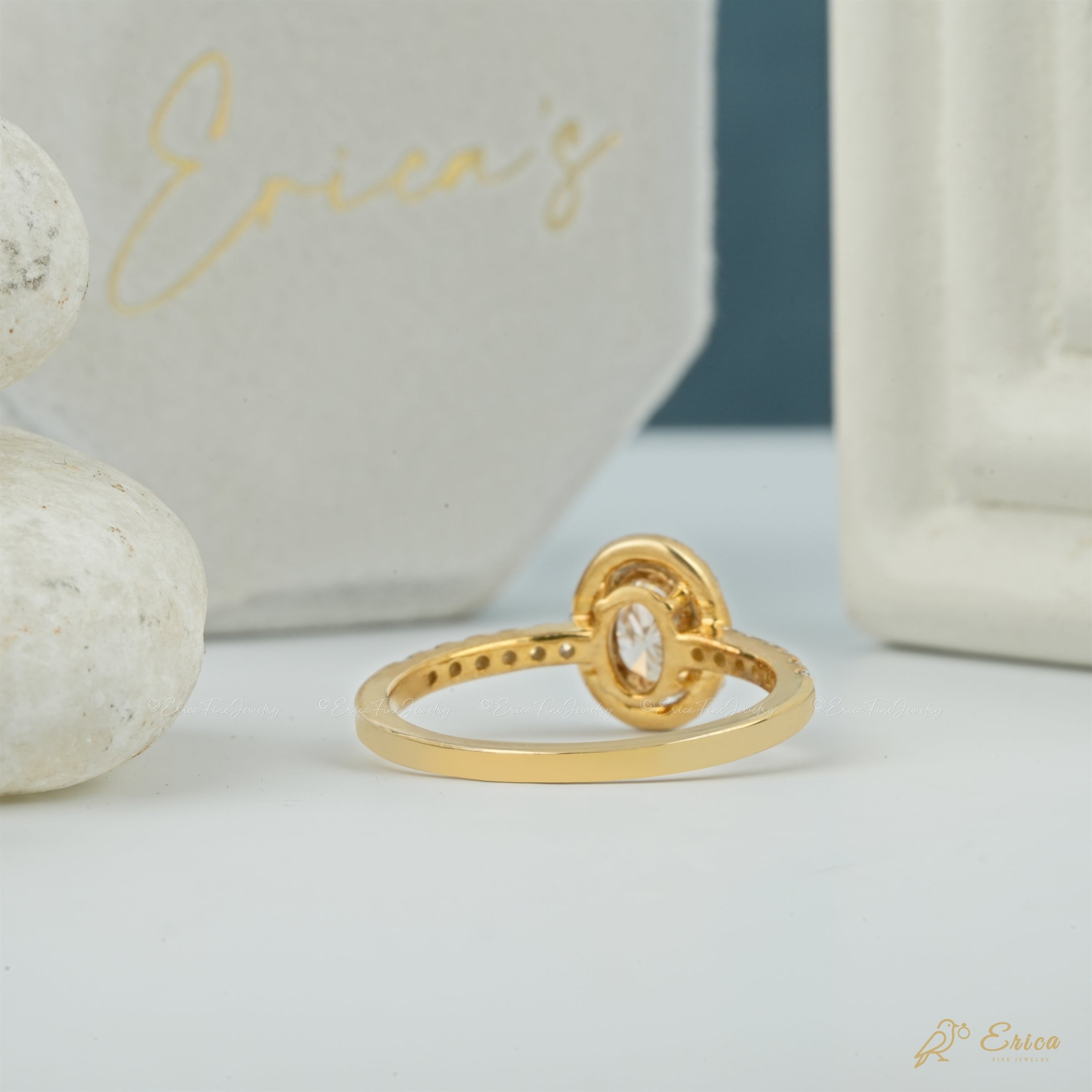 The Empress - Oval Halo Pavé