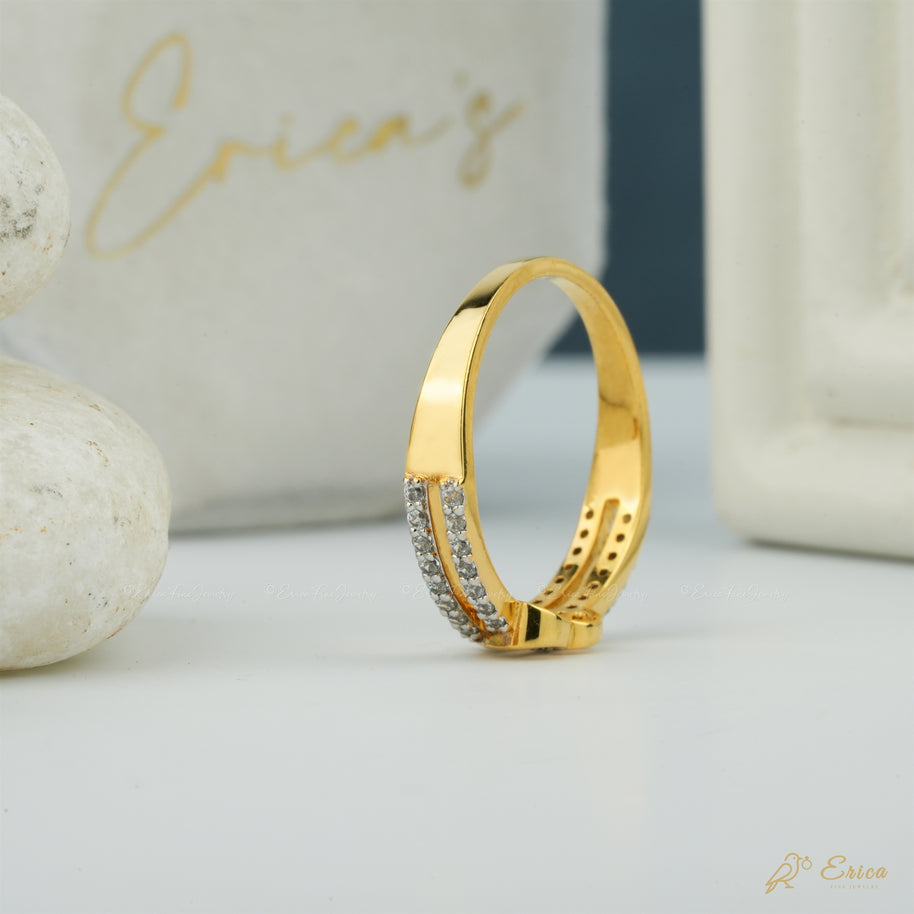 The Chevron - Curved Pavé Band