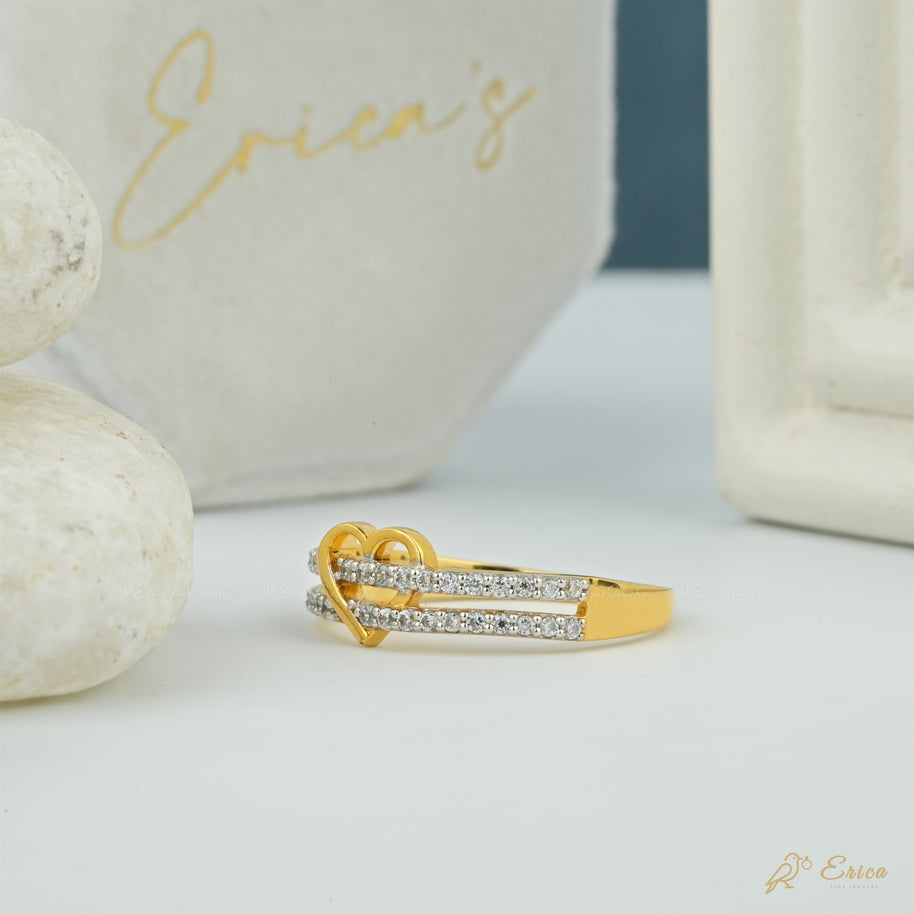The Chevron - Curved Pavé Band