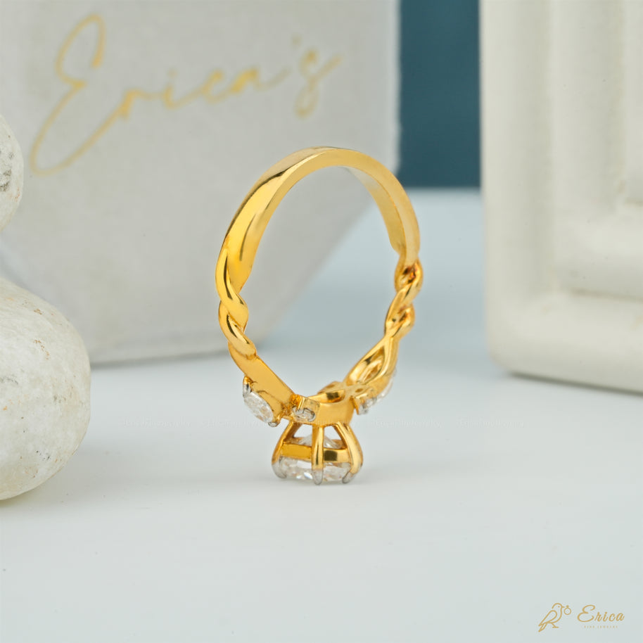 The Enchanted - Oval Vine Ring
