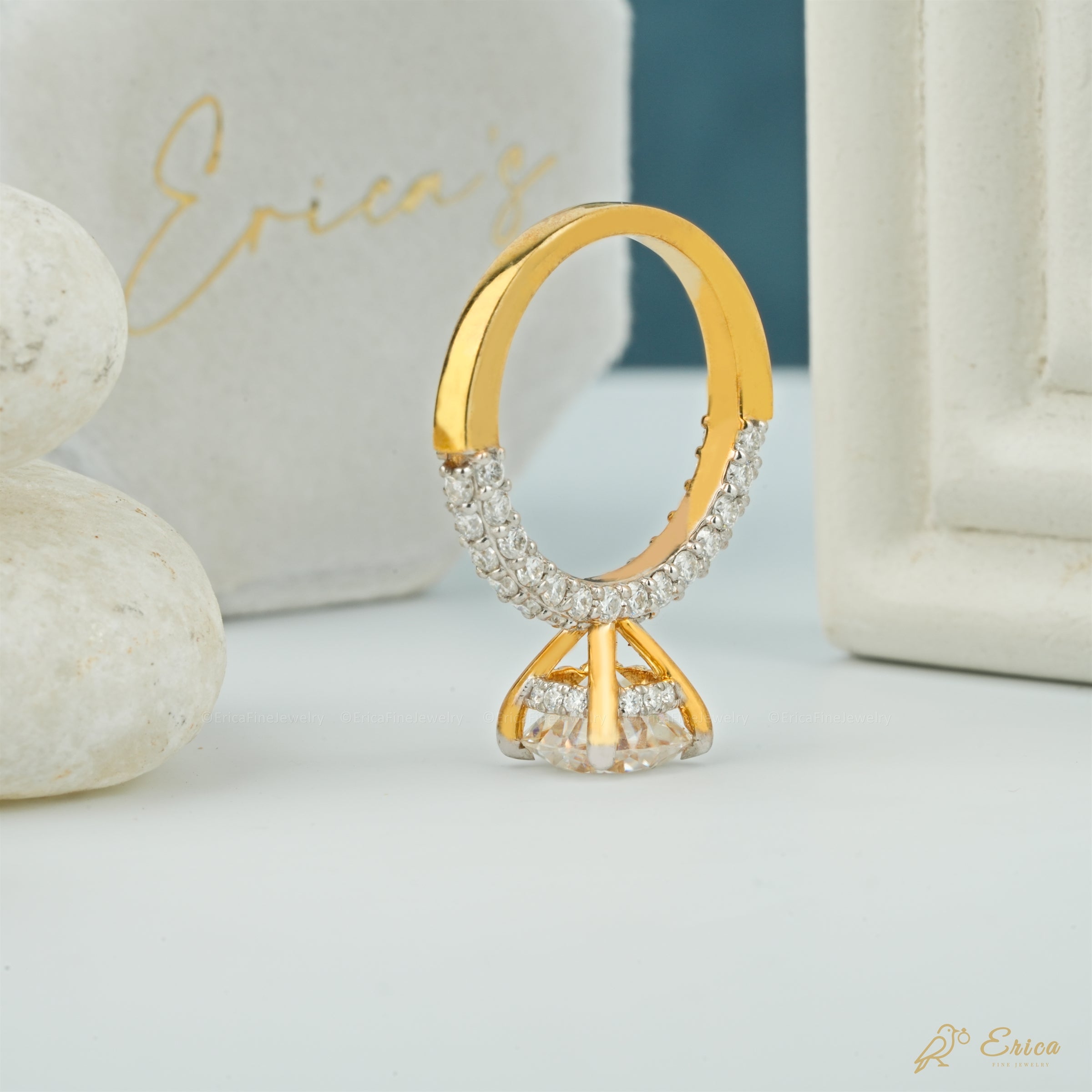 The Stardust - Round Brilliant Hidden Halo