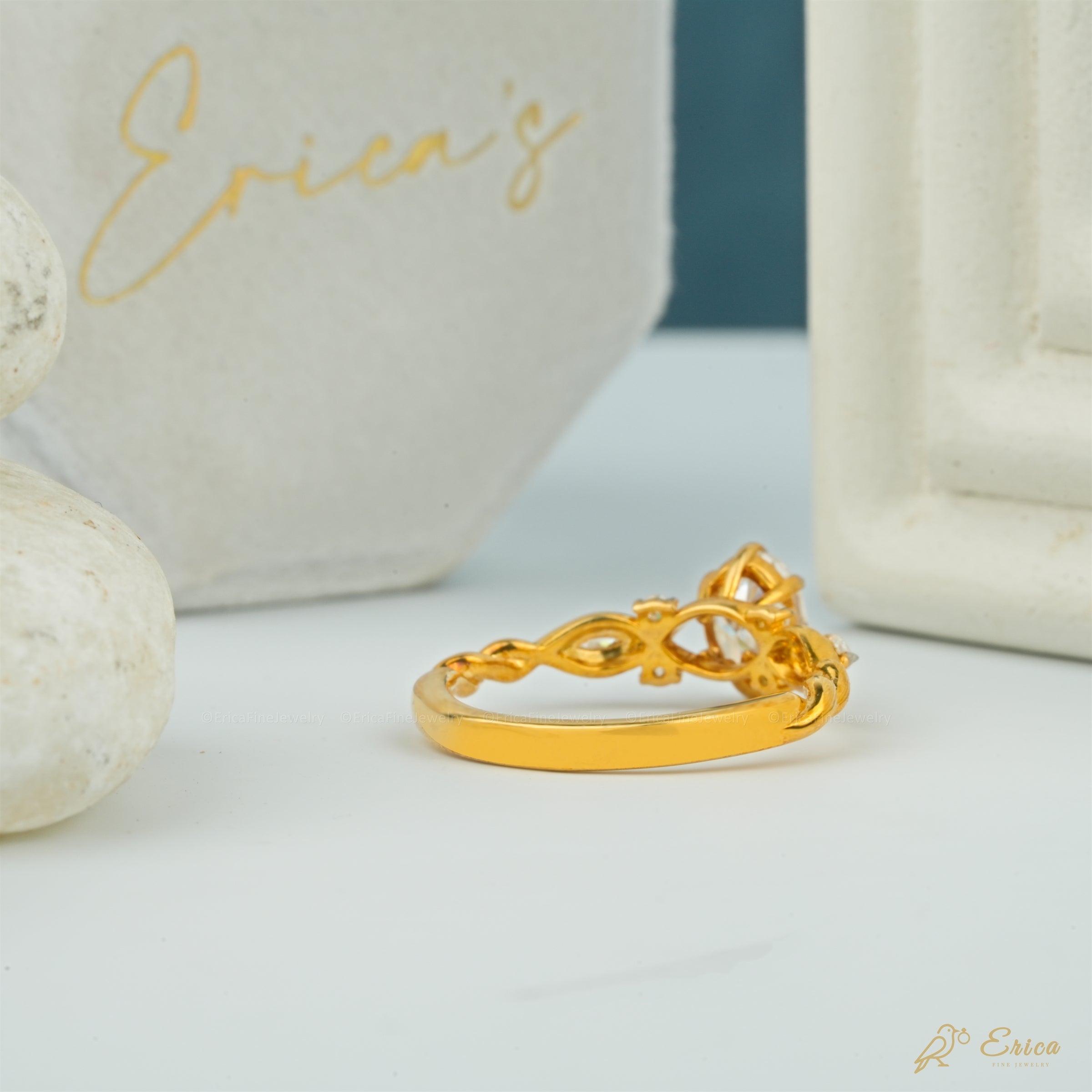 The Enchanted - Oval Vine Ring