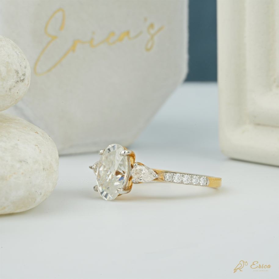 The Charlotte - Oval Pavé Ring