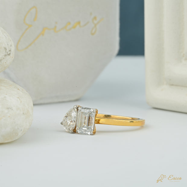 The Contrast - Pear & Emerald Lab Grown Diamond Toi et Moi Ring