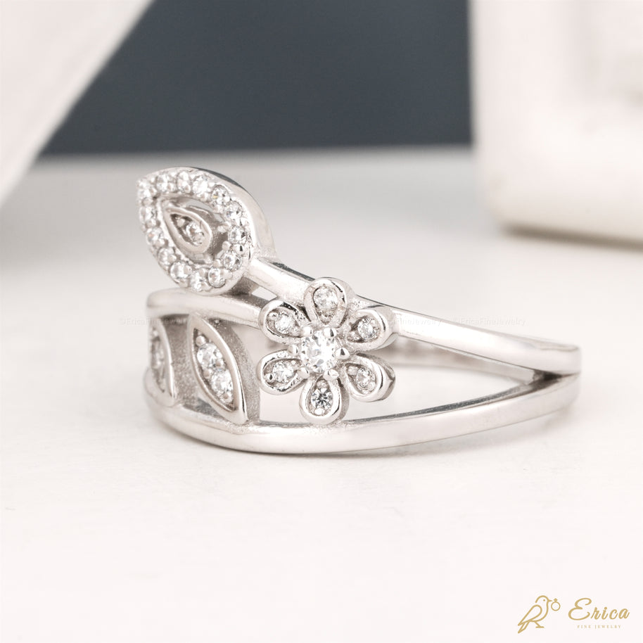 The Garden - Flower & Leaf Botanical Ring