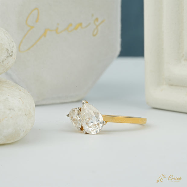 The Mirror - Double Pear Lab Grown Diamond Toi et Moi Ring
