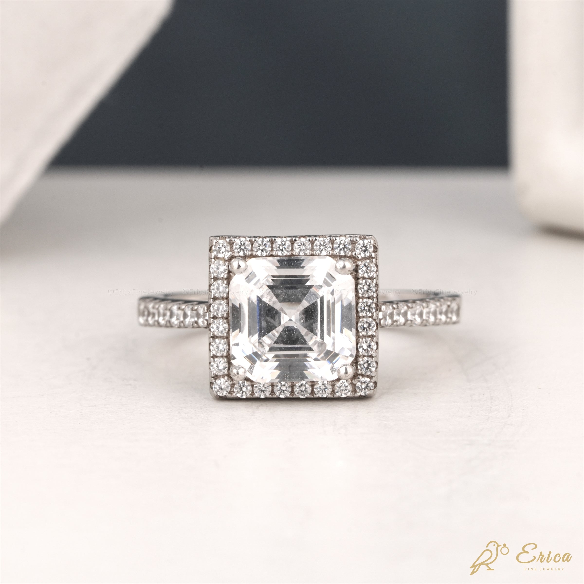 The Valencia - Asscher Cut Classic Halo