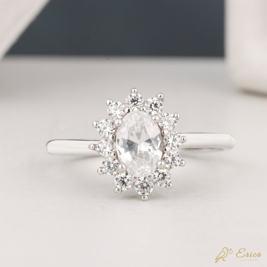 The Seraphina - Oval Vintage Starburst Halo