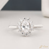 The Seraphina - Oval Vintage Starburst Halo