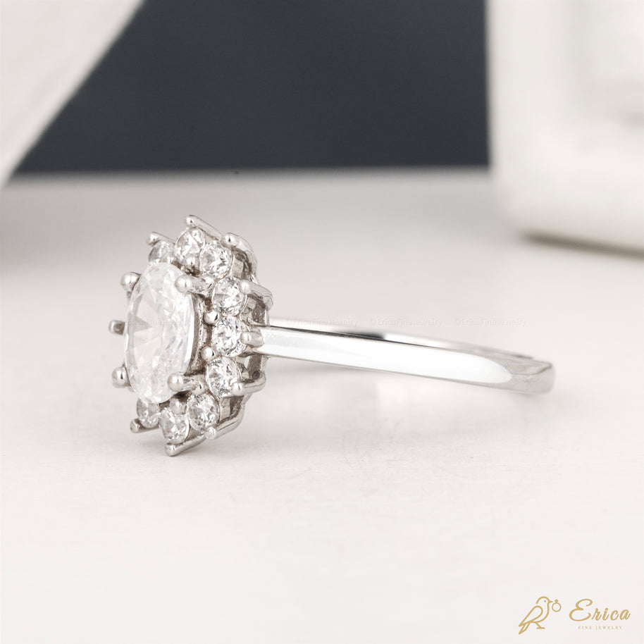 The Seraphina - Oval Vintage Starburst Halo