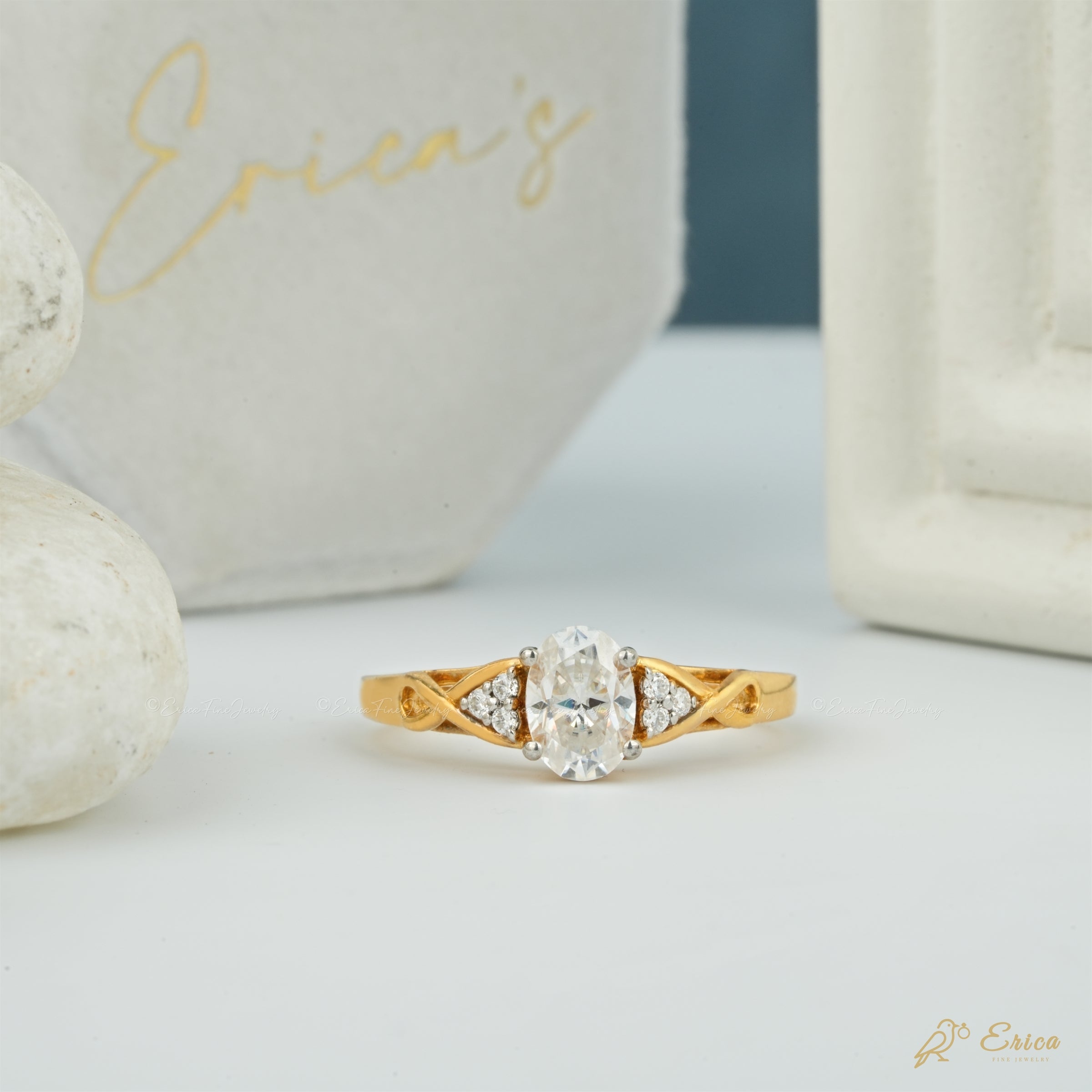 The Versailles - Oval Muse Setting