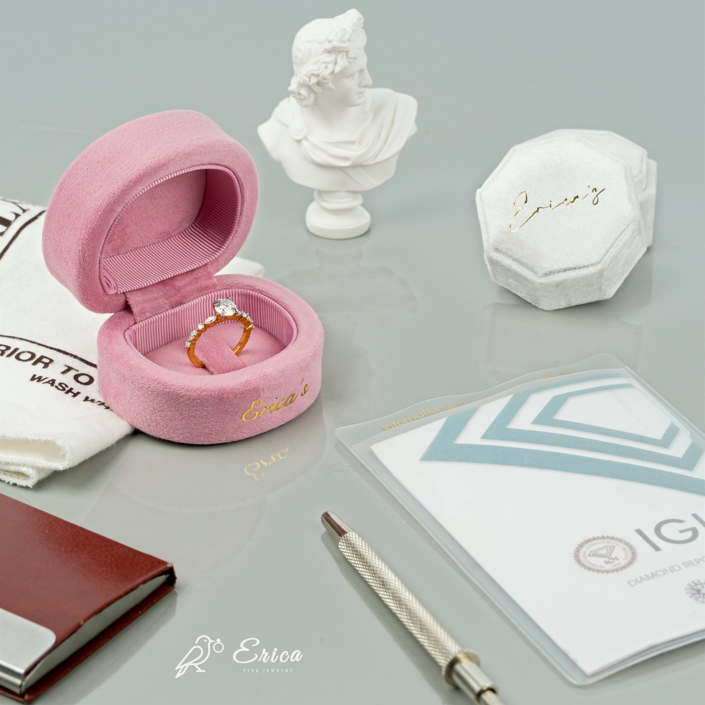 The Glow - Pavé Round Ring