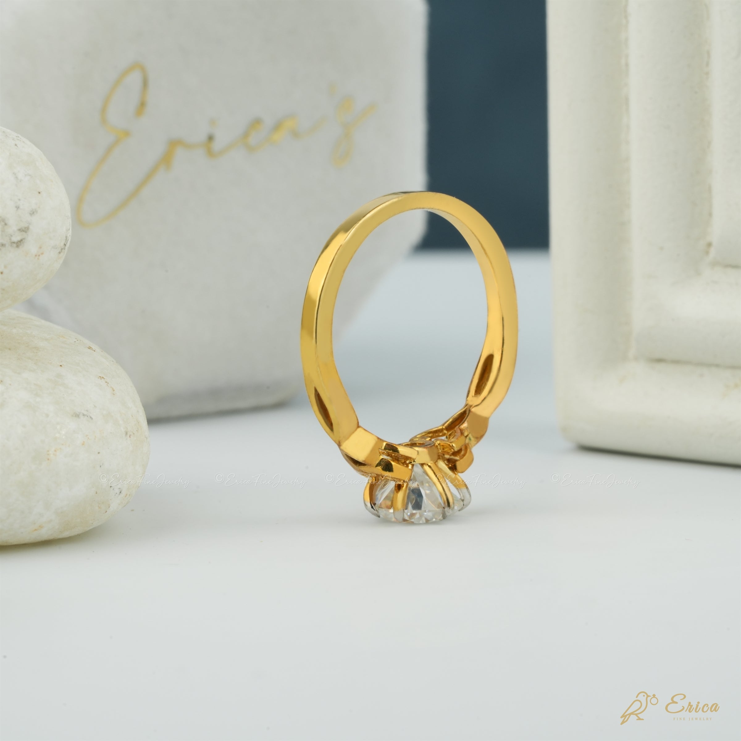 The Aria - Round Brilliant Solitaire