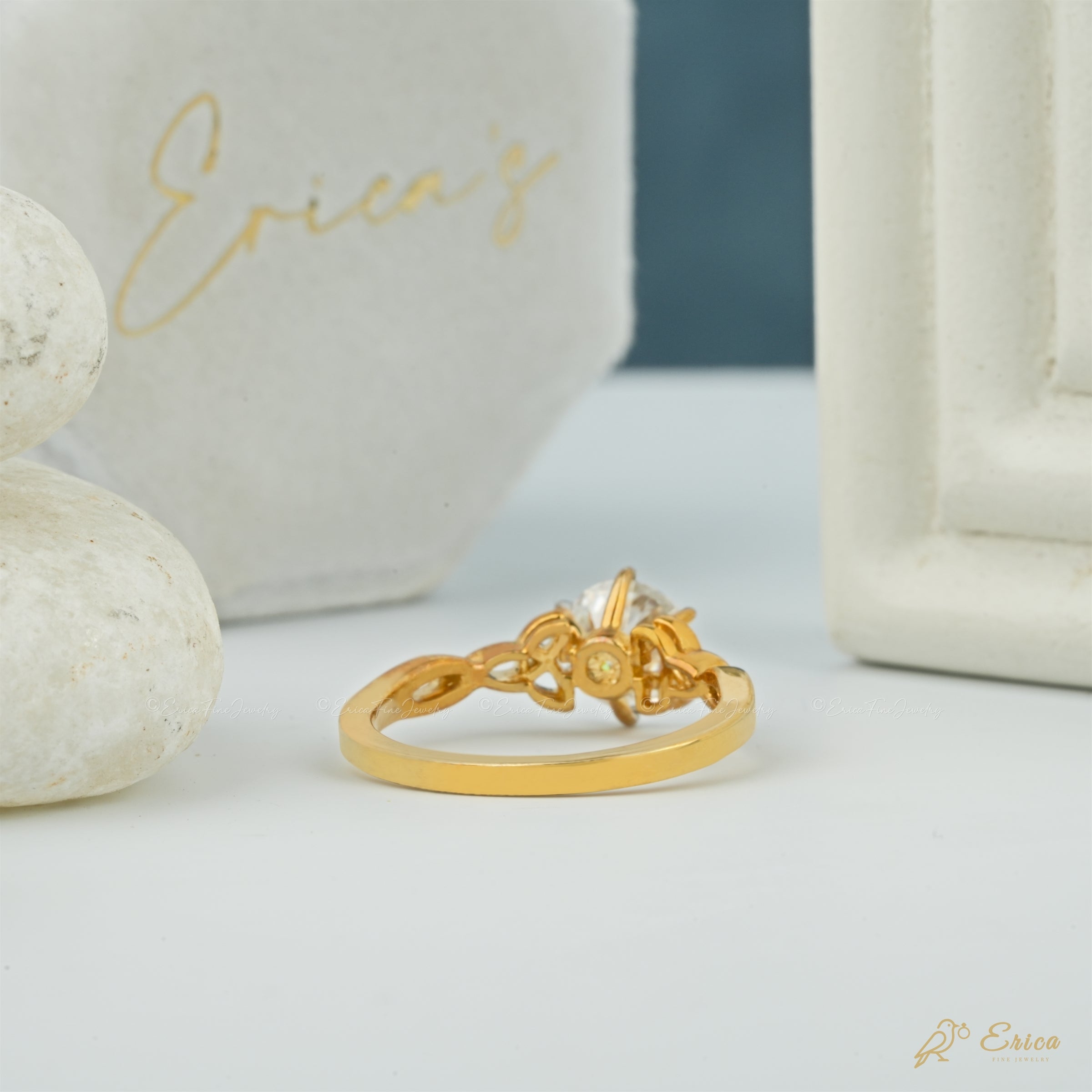 The Aria - Round Brilliant Solitaire