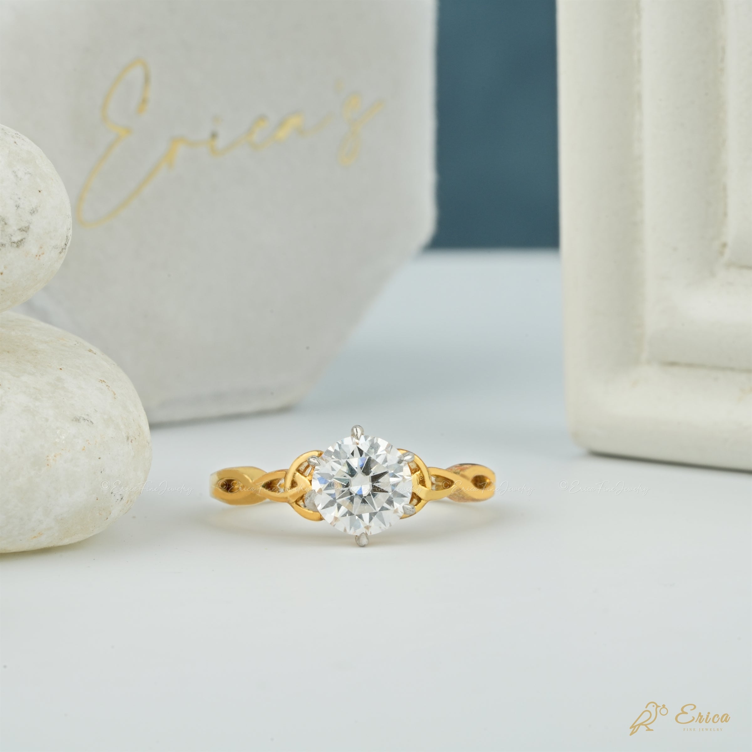 The Aria - Round Brilliant Solitaire