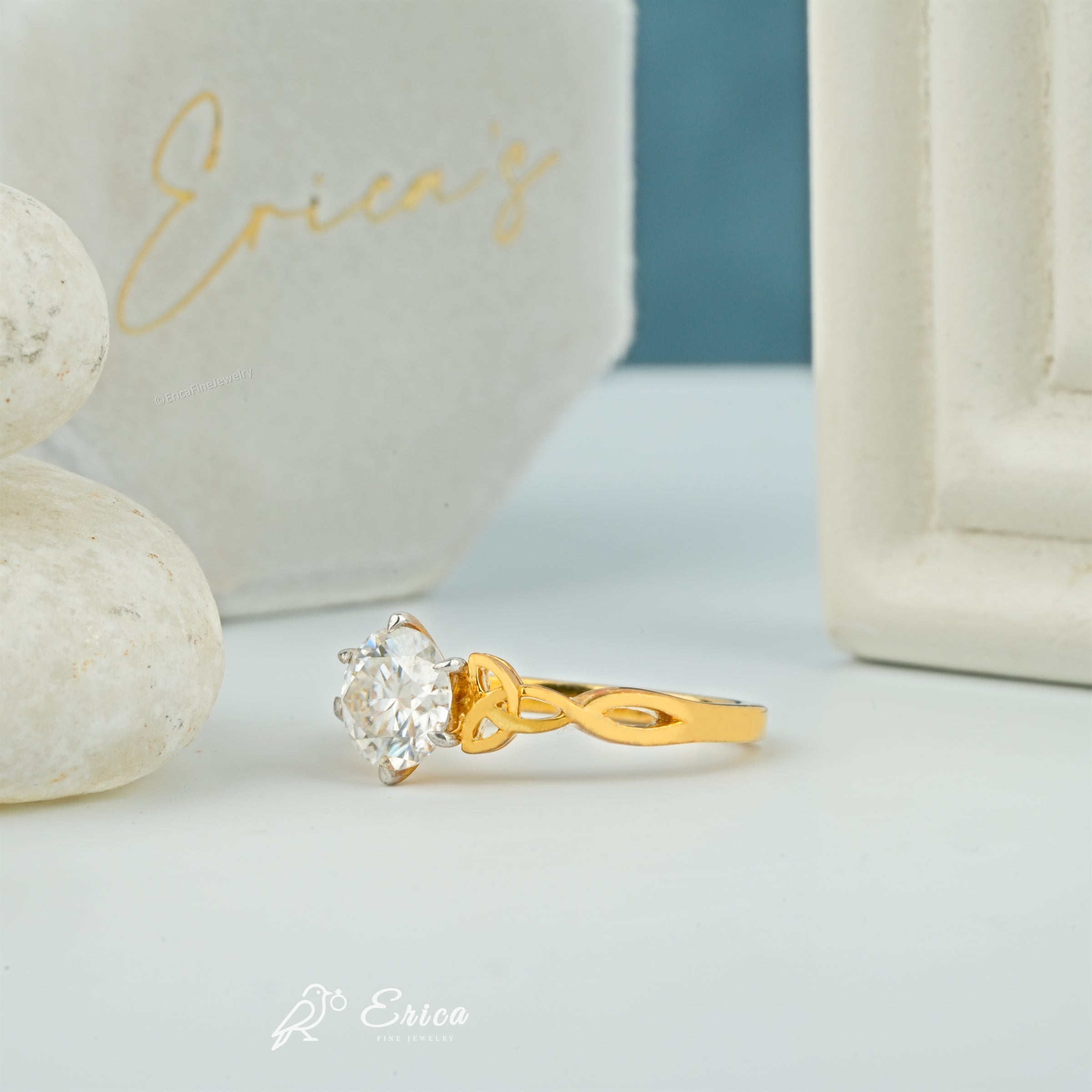 The Aria - Round Brilliant Solitaire