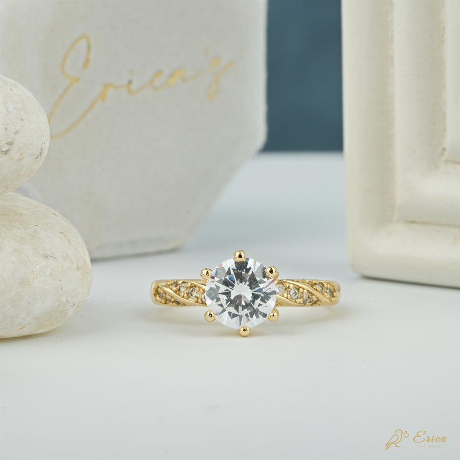 The Infinity - Twisted Pavé Solitaire