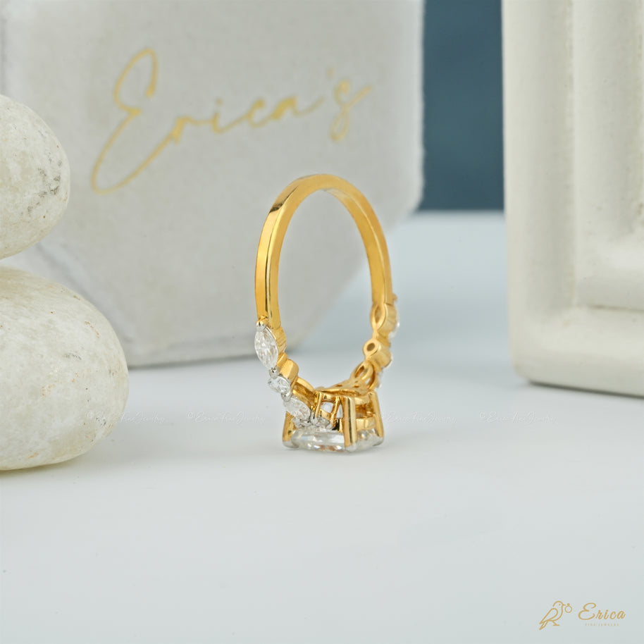 The Belle - Oval Pavé with Side Stones