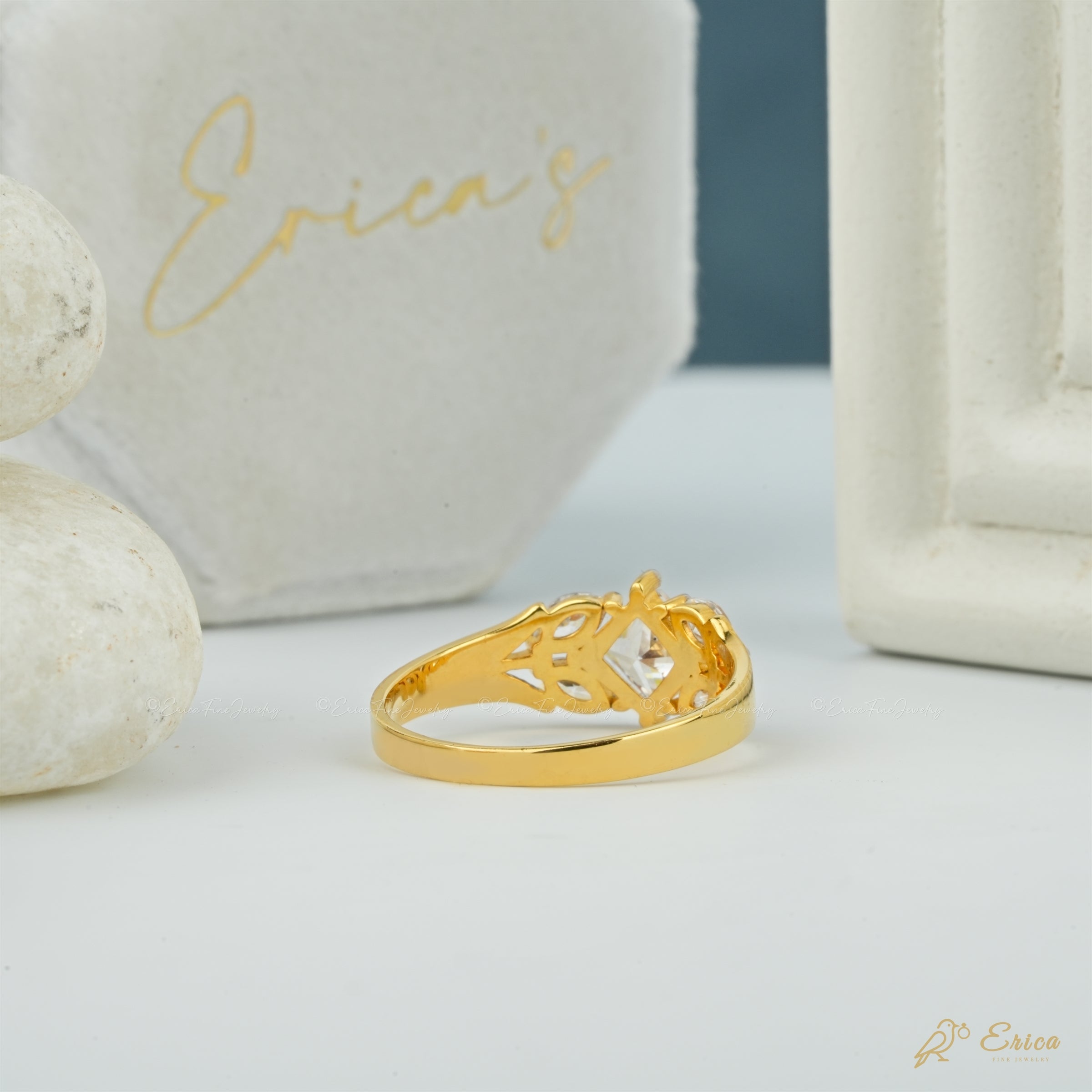 The Royal - Princess Cut with Marquise Sides