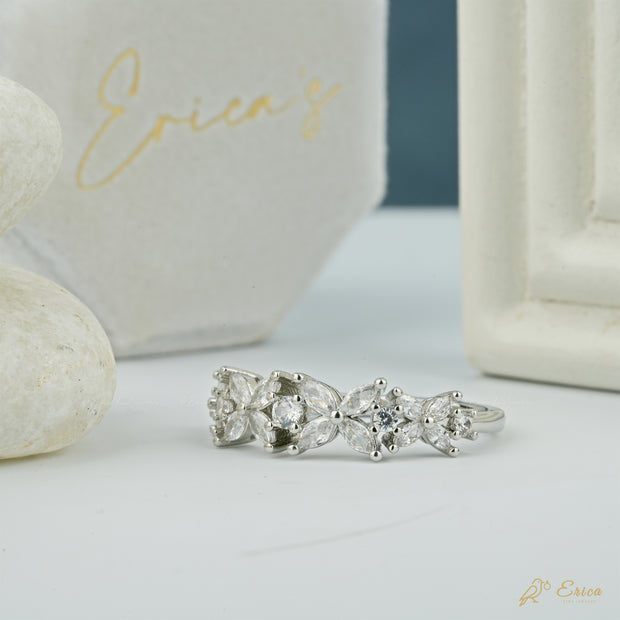 The Scatter - Vintage Lab Grown Diamond Cluster Band