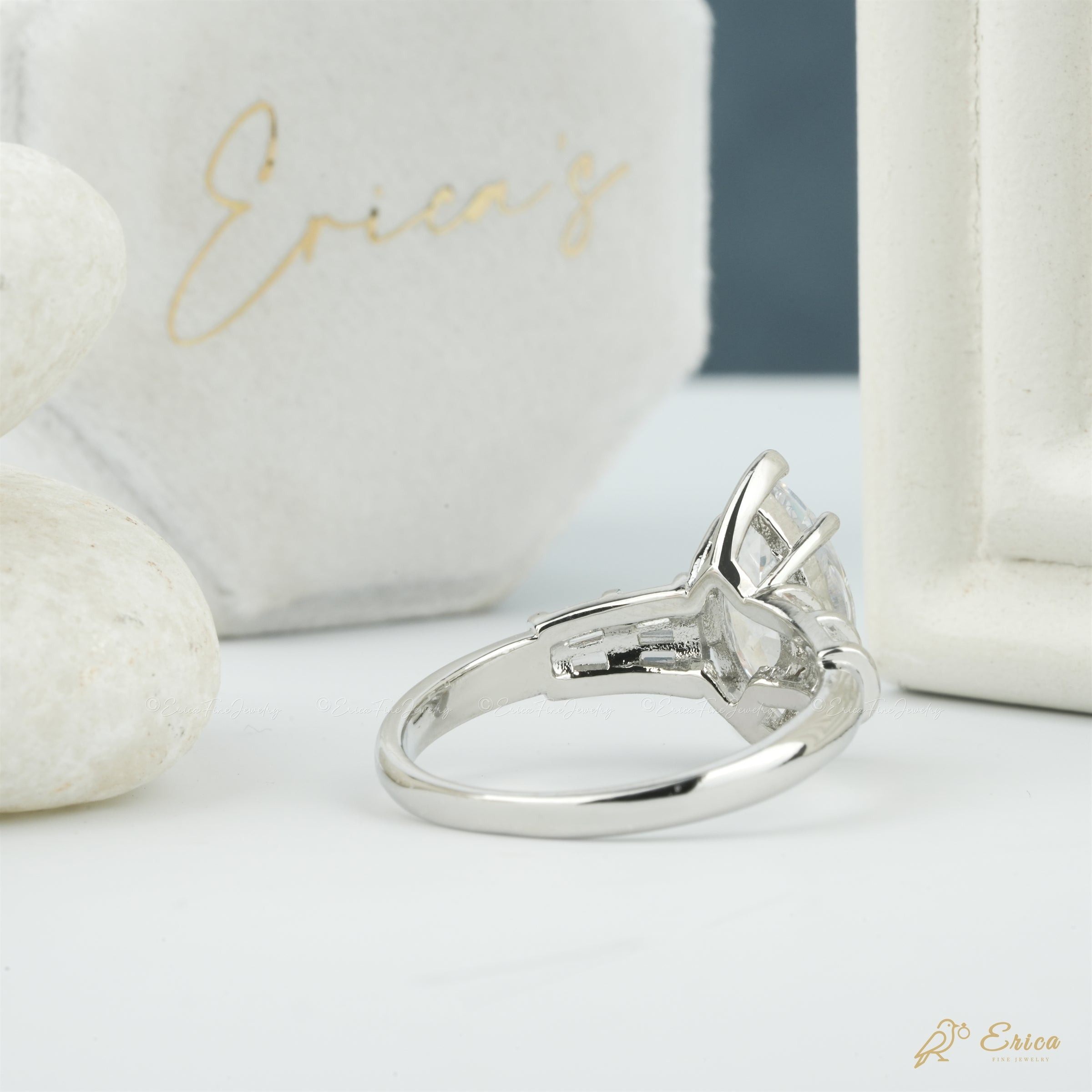 The Antique - Vintage Marquise with Baguettes