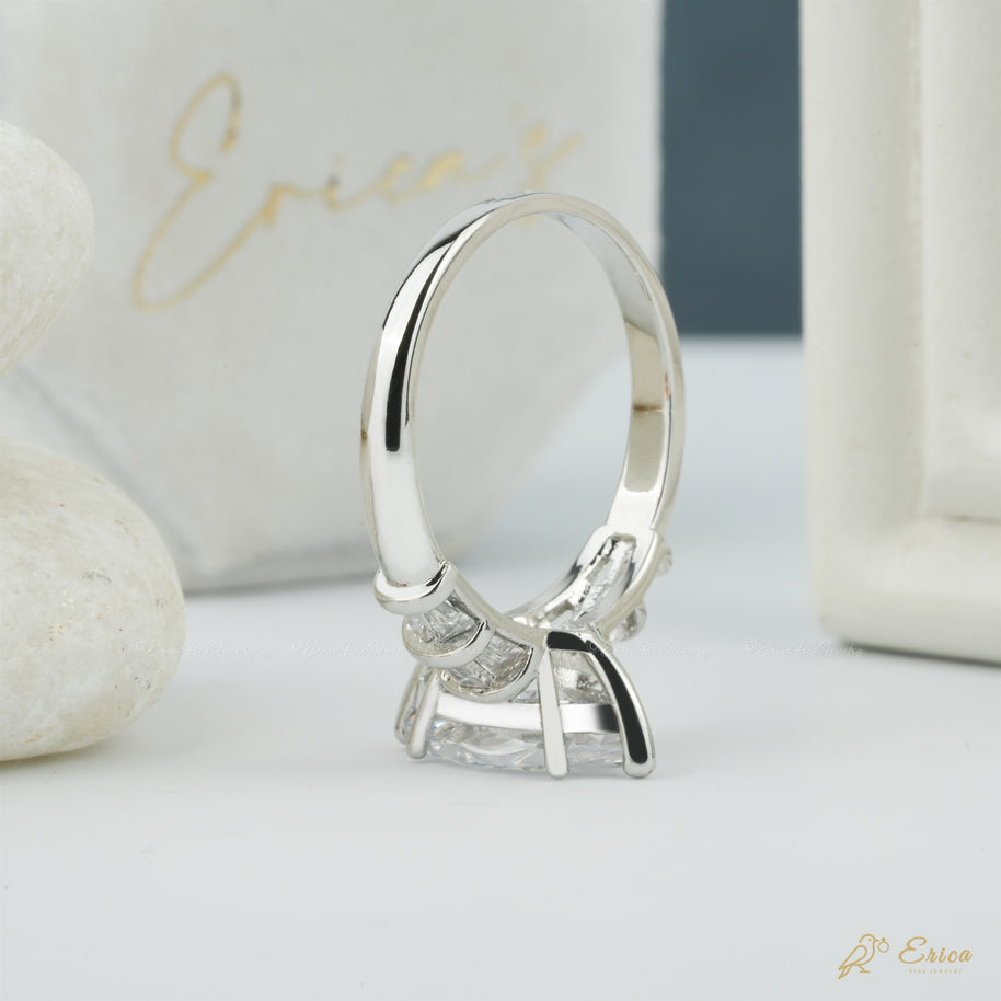The Antique - Vintage Marquise with Baguettes