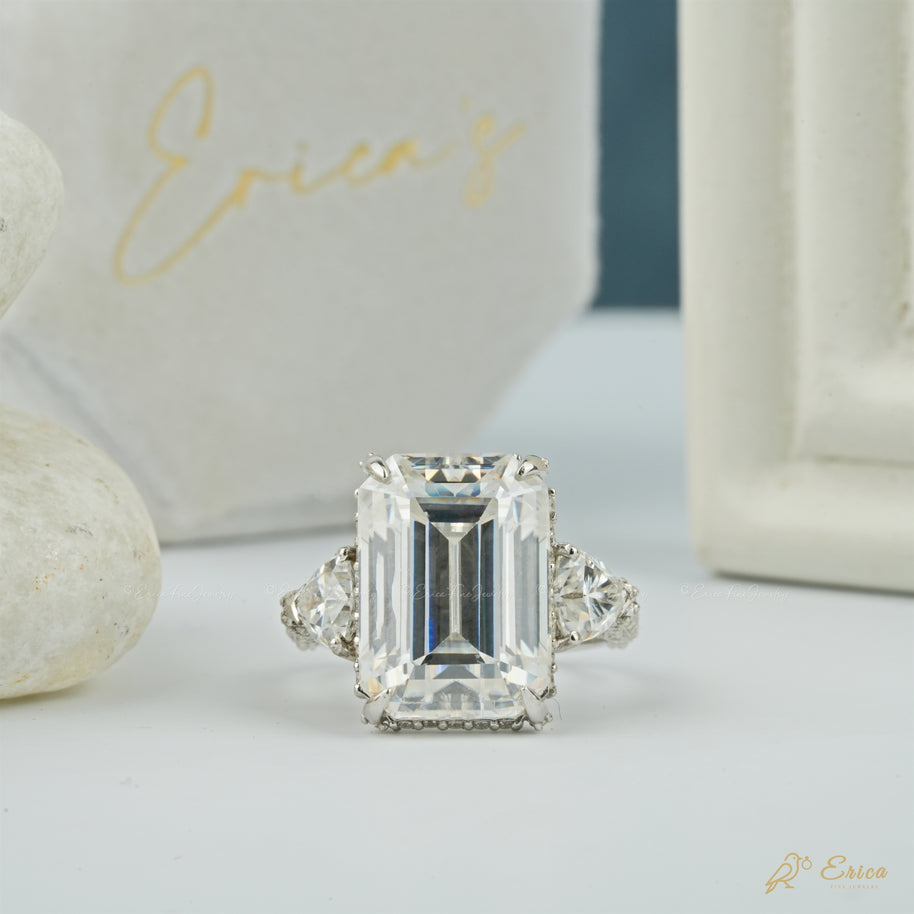 The Opulence - Emerald Halo Split Shank