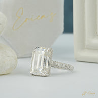 The Grandeur - Emerald Double Halo Split Shank