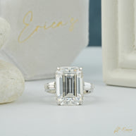 The Gatsby - Emerald Three Stone with Baguettes