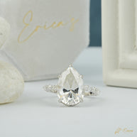 The Dewdrop - Pear Hidden Halo Station Ring