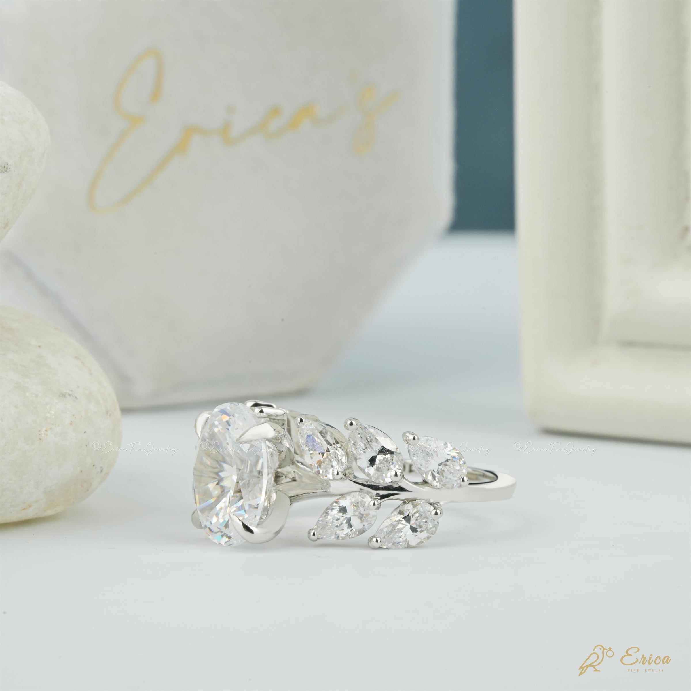 The Garden - Oval Leaf Cluster