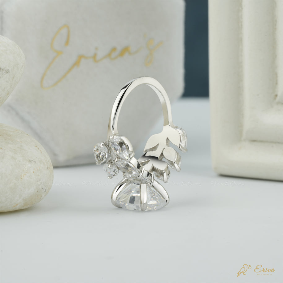 The Garden - Oval Leaf Cluster