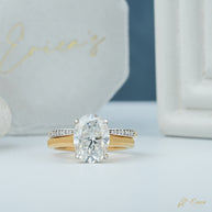 The Timeless - Oval Hidden Halo Bridal Set