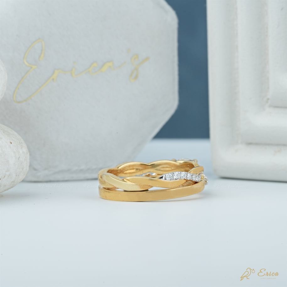 The Entwined - Round Bridal Set with Twisted Bands